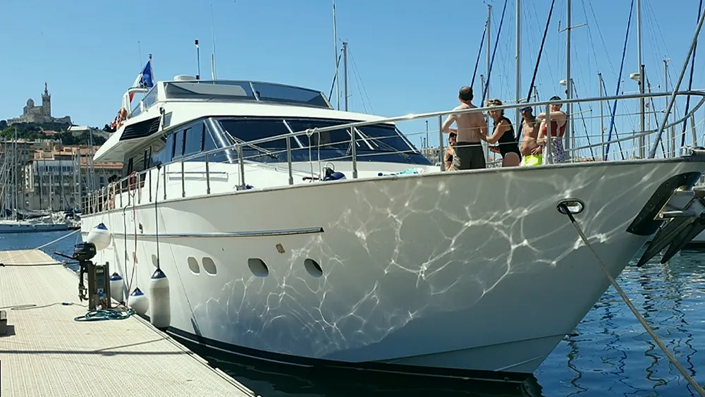 Barco disponible para alquiler en Nerja, Andalucía